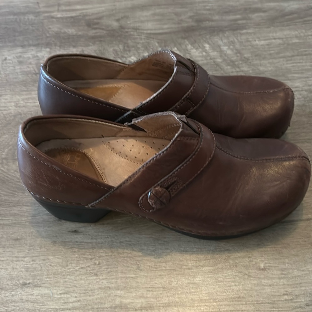Dansko leather slip in clogs size 39